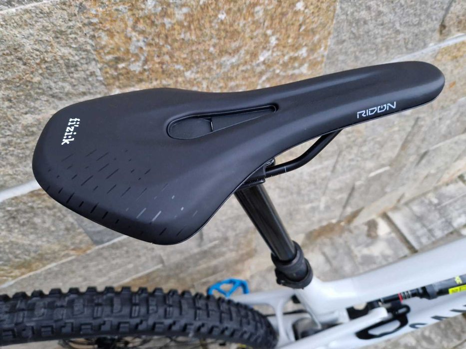 Велосипед Canyon Spectral 125 Carbon 29" - ЧИСТО НОВИ ЧАСТИ!