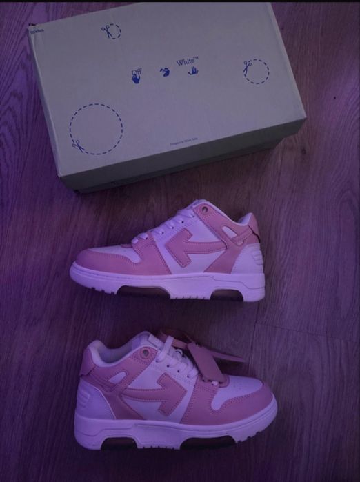 Off White out off office pink