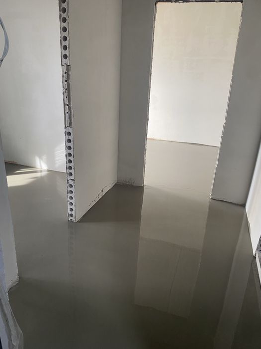 Поклейка обоев. Линолиум. Ламинат