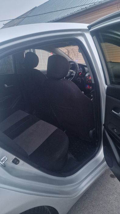 Продам машину Kia Rio