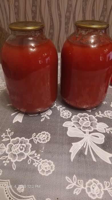 Продам соленья,сок томатный