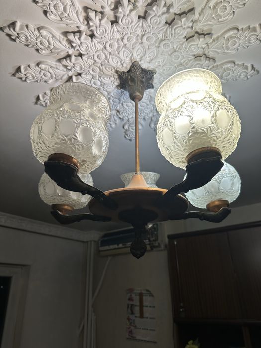 Старинен полилеи