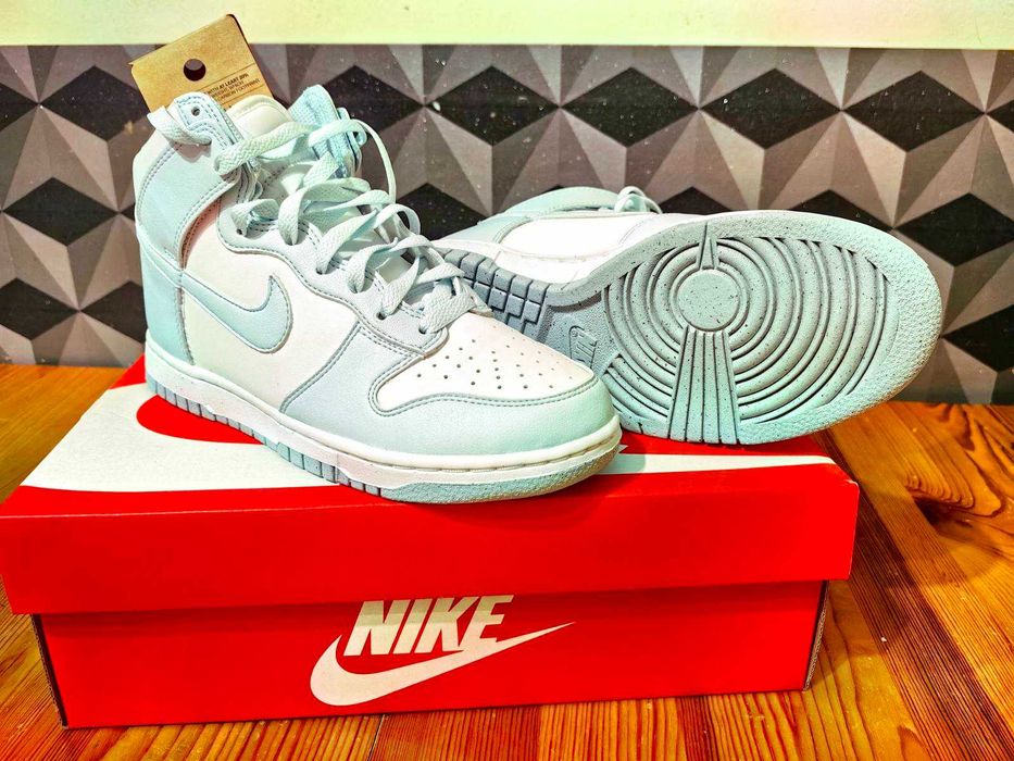 Чисто нови маратонки на Nike