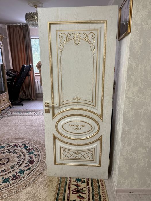 Продам дверь с кобробкой