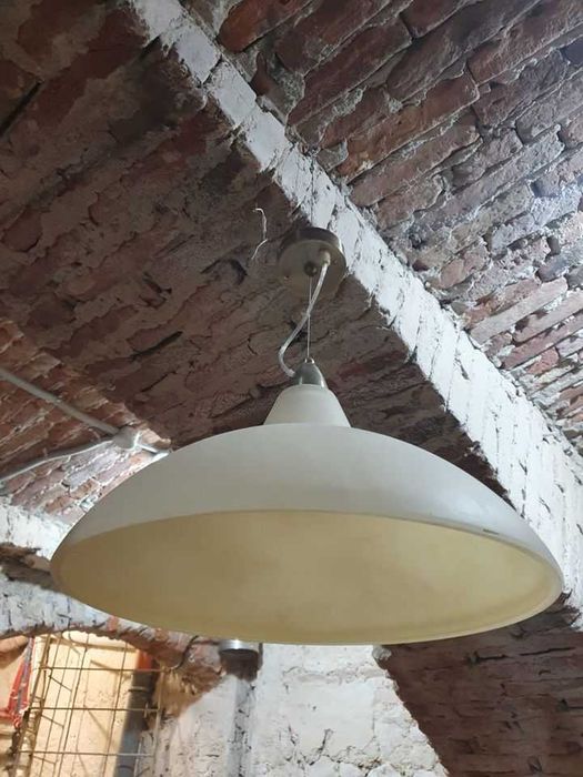 Lustra de sticla, alb mat