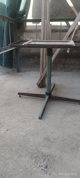 Срочно подставка для что-нибудь для дома телевизора, и для инвентарь