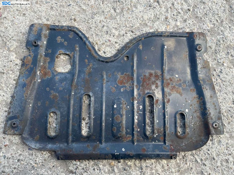 Scut Motor Metalic Dacia Logan 1 2004 - 2012 [2716x]