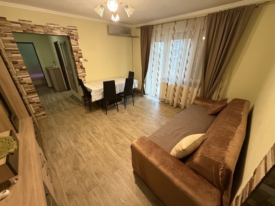 Ofer spre inchiriere Apartament 3 Camere zona Centrala Str.Corvinilor