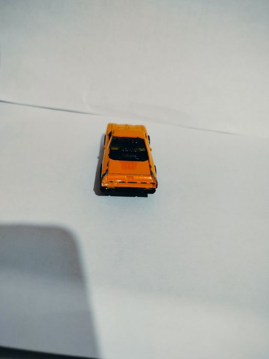 Продам машинку hot wheels