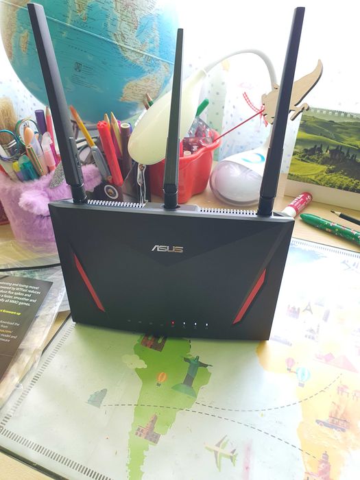 Router ASUS RT-AC86U AC2900 – stare impecabilă, cutie și accesorii originale