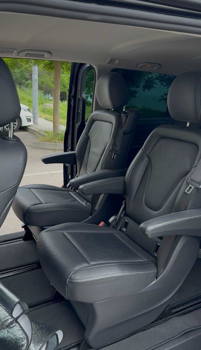 Бус под наем Mercedes-Benz V - клас от "NEXT5 Rent A Car" във Варна с професионален шофьор