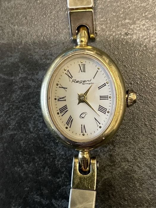 Продава маркови дамски часовници