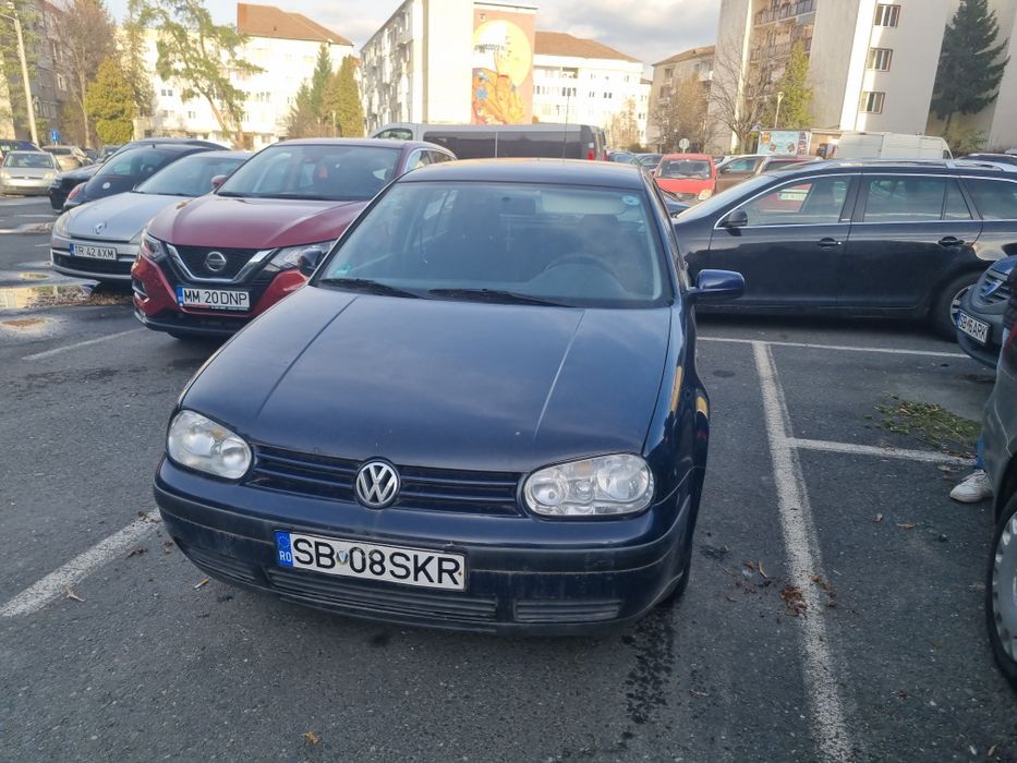 VW Golf 4, 1.4 cu AC, in stare buna