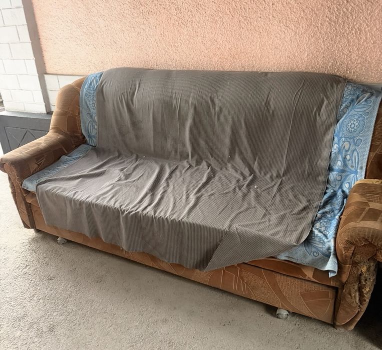 Бесплатно Диван