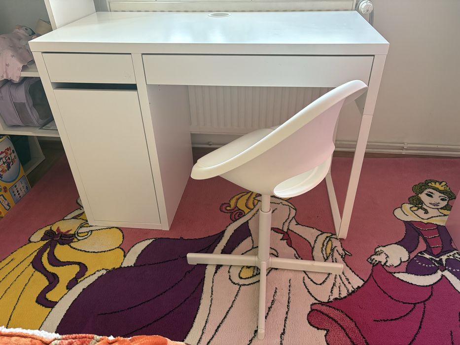 Birou si dulap pt copii Ikea