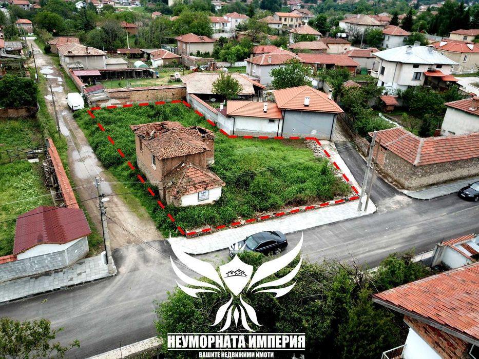 Продавам стара къща 65РЗП с хубав равен двор 771кв. в село Тополово