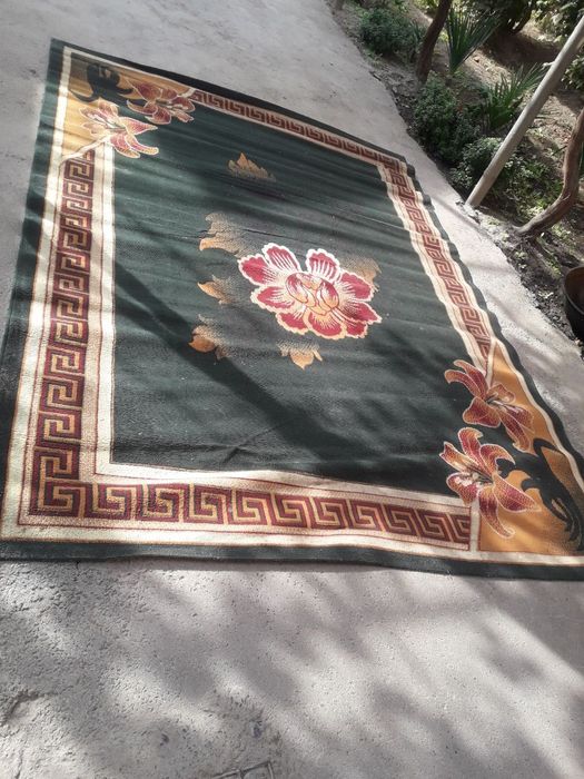 Гилам сотилади холати жуда яхши