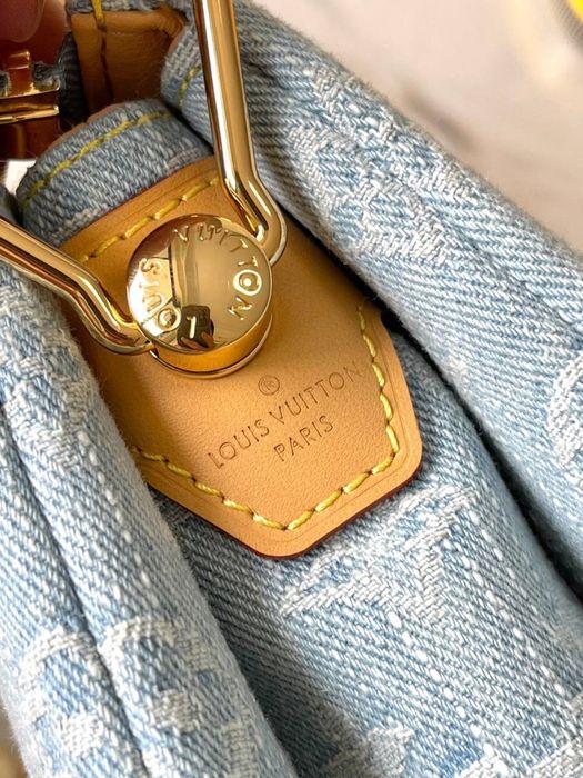 Geanta Louis Vuitton Coussin BB