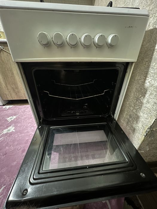 Gaz plita FEMUS holati ajoyib hama joyi yahshi ishlidi