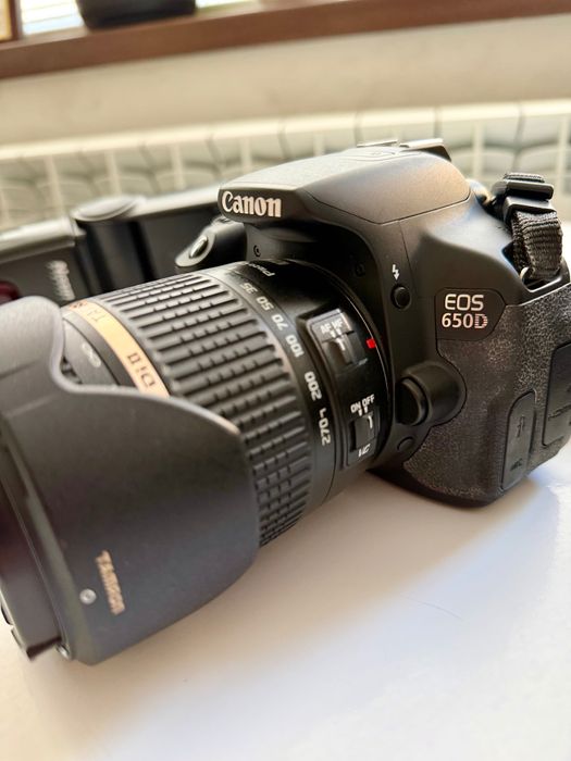 Aparat foto Canon DSLR 650D