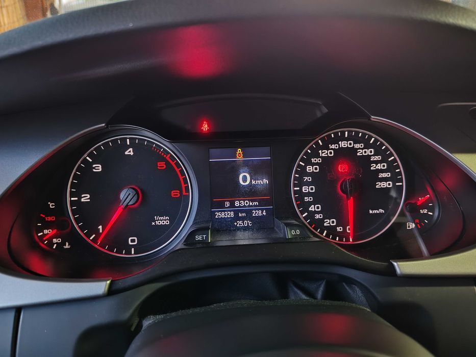 Audi A4 B8 CAGA 2.0 TDI 143CP 2008