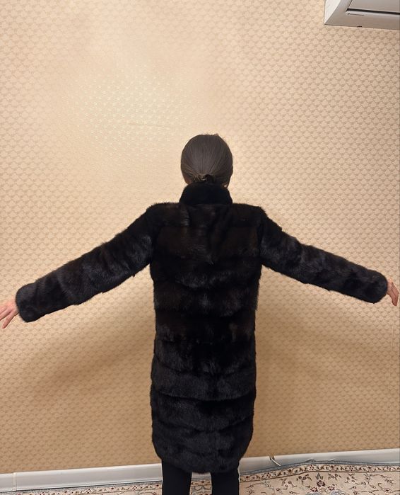 Продам норковую шубу