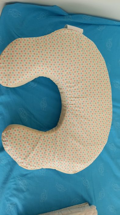 Възглавница за кърмене с вибрации