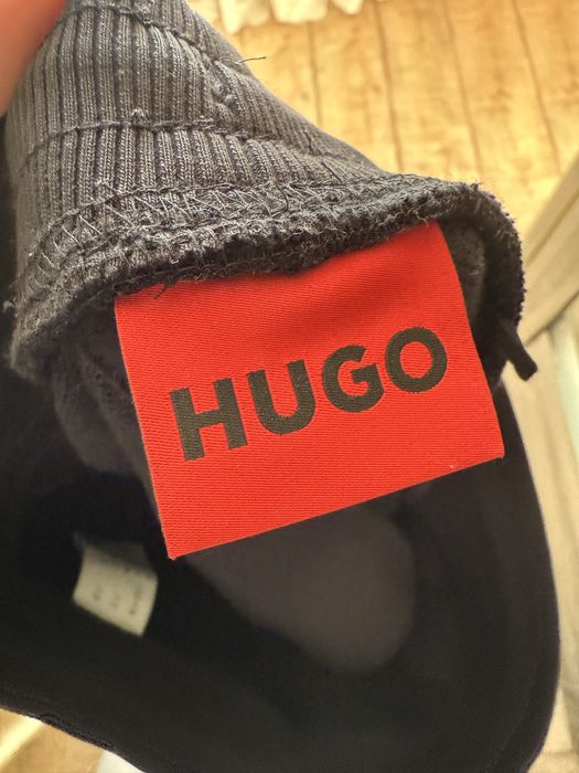 Vand Pantaloni Hugo