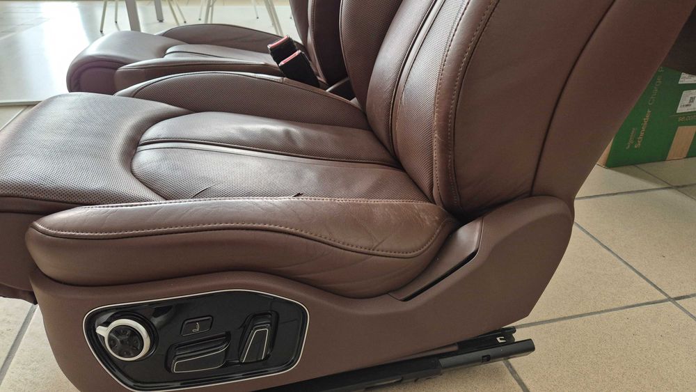 Седалки за Audi A8 D4