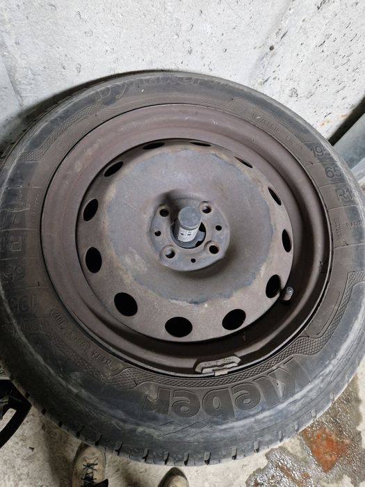 Летни 6 мм гуми 195/65/15, резервна патерица 125/90/15 4x98 58.1