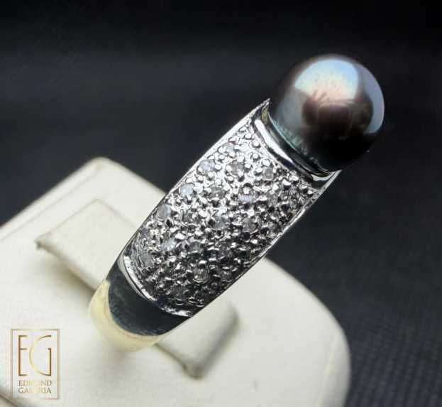 Inel din aur, decorat cu diamante și perlă Tahiti