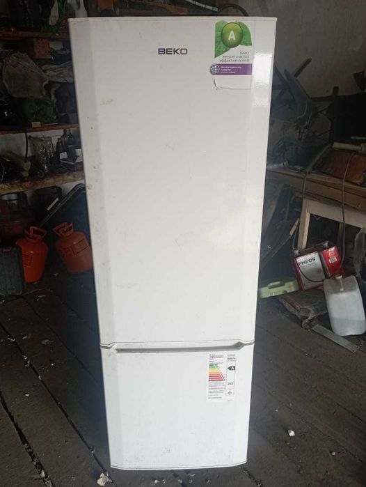 продается холодильник Beko