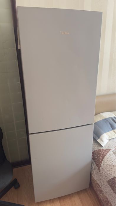 Холодильник двухкамерный midea