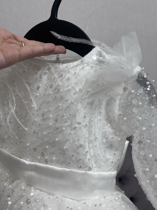 Праздничное белое платье для девочки