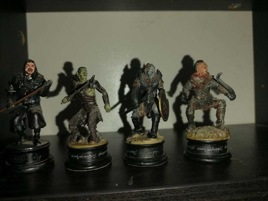 Vând colecția figurine Lord of the Rings