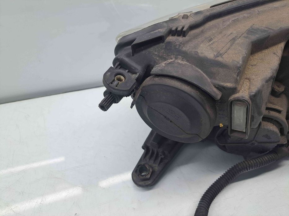 Far stanga Skoda Rapid (NH3) [Fabr 2012-2019] 5JC941015