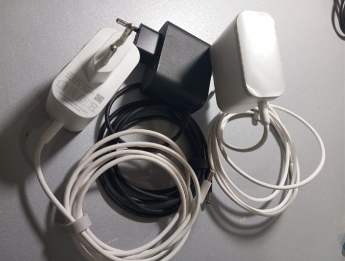 ! Оригинал на Алису - блок питания Зарядка