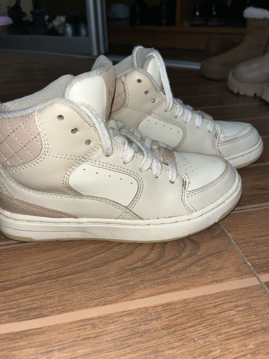 Продам кроссовки Zara