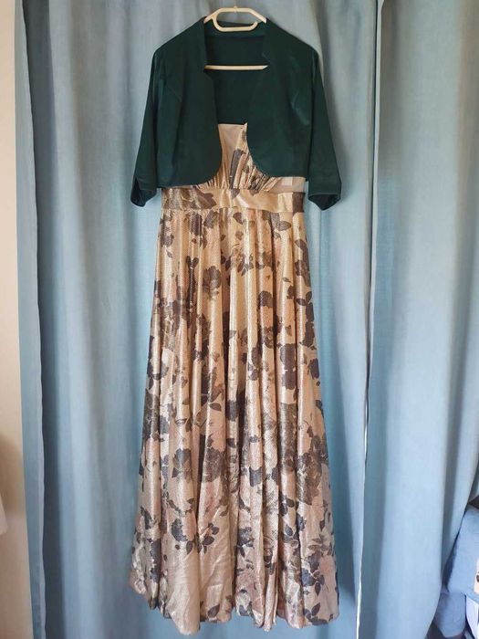 Vand rochie de ocazie/de nasa/soacra mare