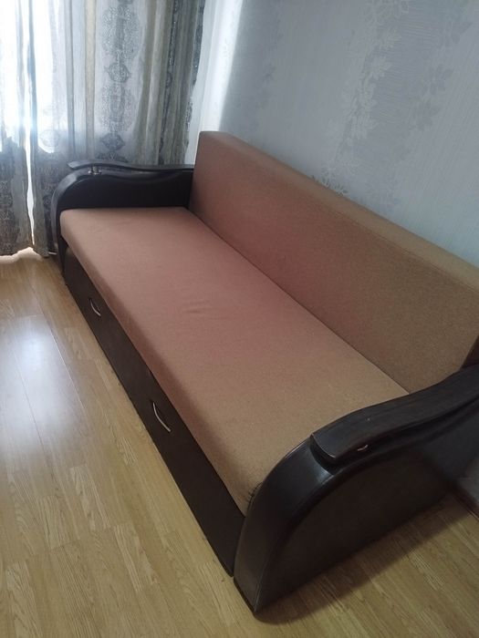 Продам диван в отличном состоянии