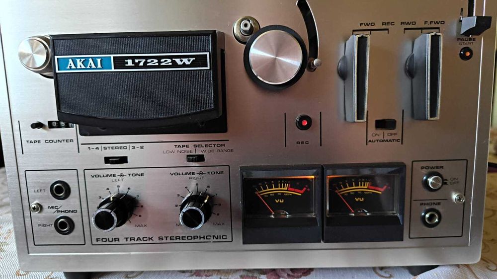 Magnetofon Akai 1722W