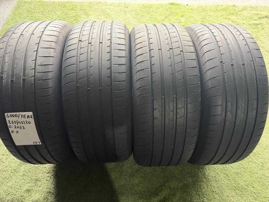 Anvelope Vară 255/45/20 GoodYear