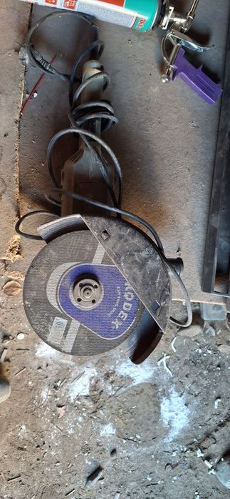 Болгарка Crown 180