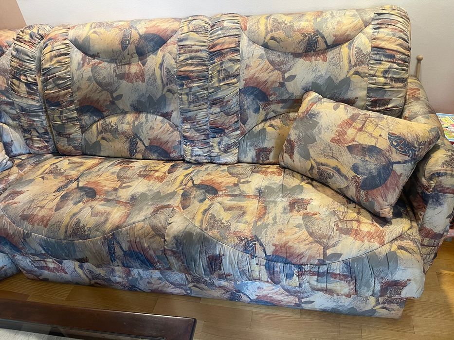 Coltar Canapea Extensibila cu 2 fotolii si taburet