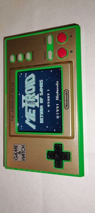 Verde intens cu backlight Nintendo game and watch