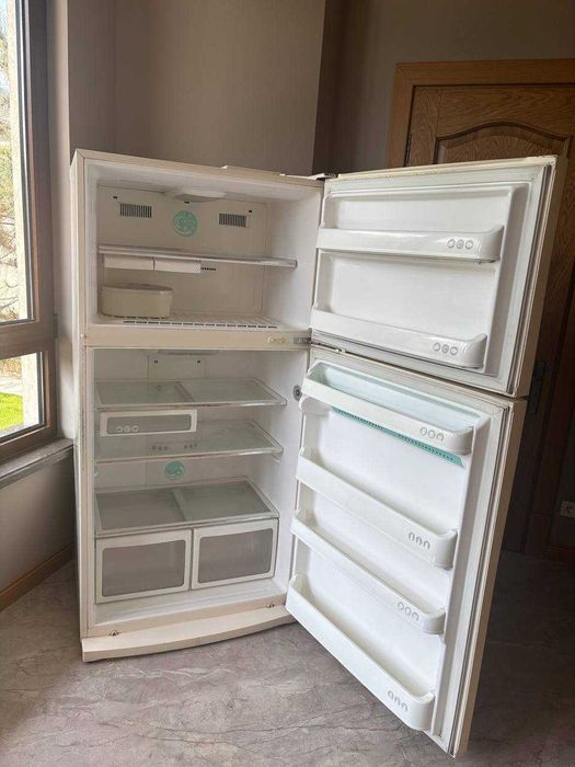 Холодильник "LG, Корея