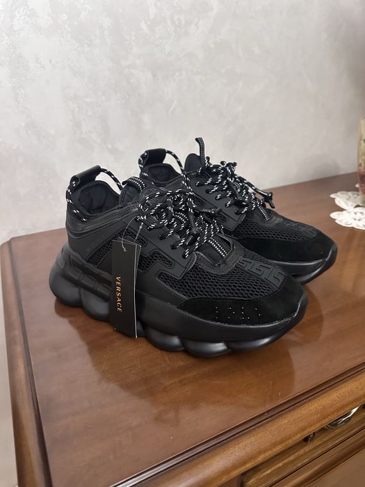 Versace chain reaction-black