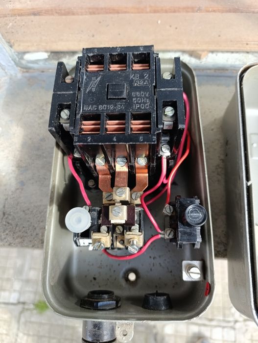 Трифазен пускател