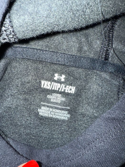 Суитчър Under armor 5год размер XS little girl