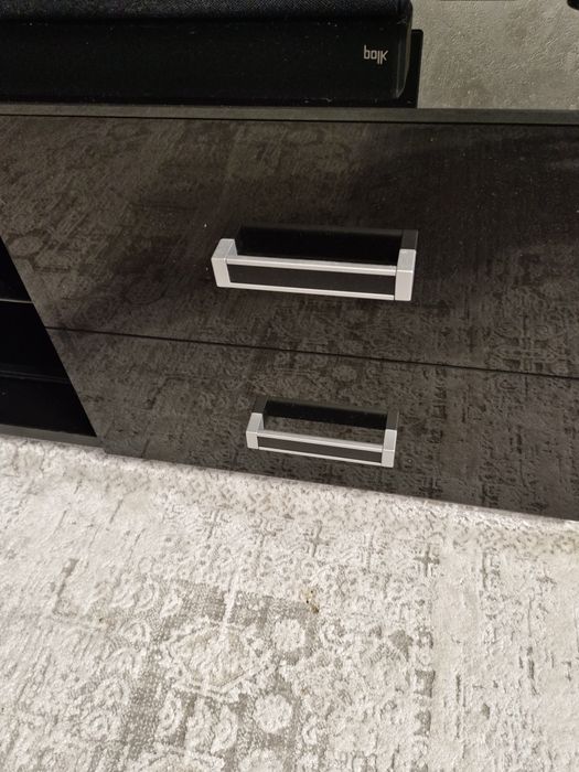 Тумба под телевизор.